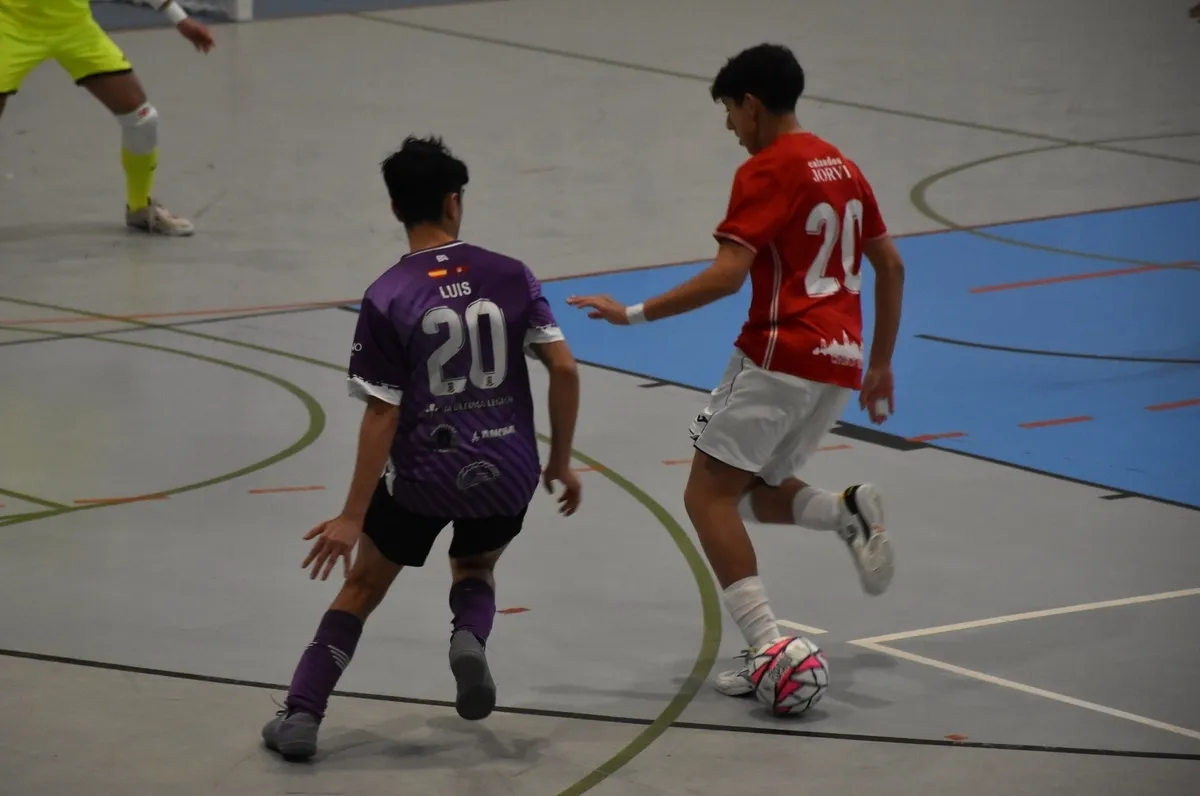 Foto 4 - #M [20|22 DIC] Contundente goleada para cerrar el a&ntilde;o del III Cadete ante un rival parejo en la tabla