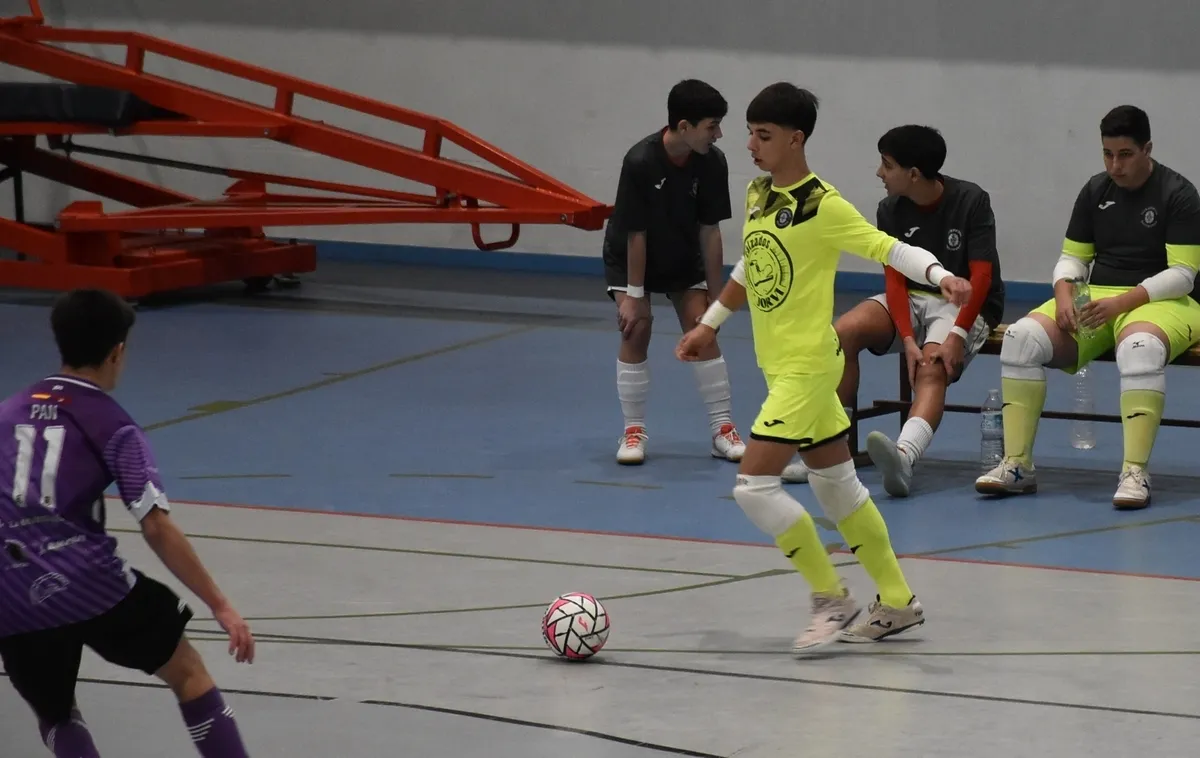 Foto 7 - #M [20|22 DIC] Contundente goleada para cerrar el a&ntilde;o del III Cadete ante un rival parejo en la tabla