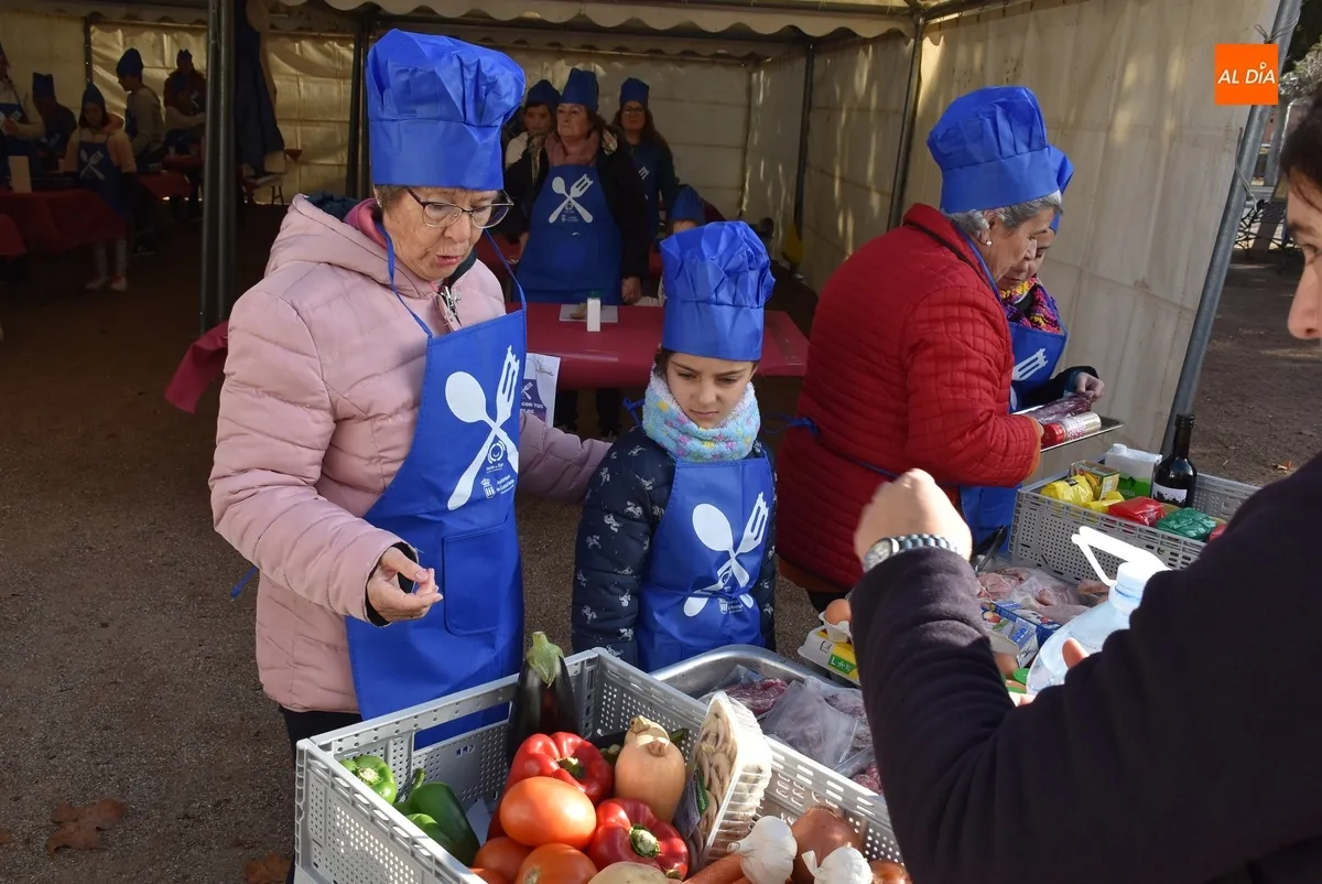 Foto 9 - Los &lsquo;Tomates callejeros&rsquo; de Celia y Pilar ganan la animada 1&ordf; sesi&oacute;n del concurso de cocina intergeneracional
