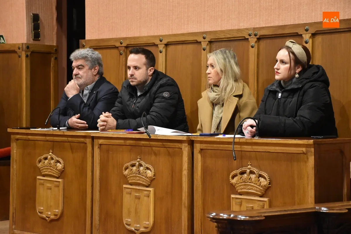 Foto 6 - Aprobado el Presupuesto para 2025 con un debate centrado en impuestos, el ICIO de las placas y Terralba