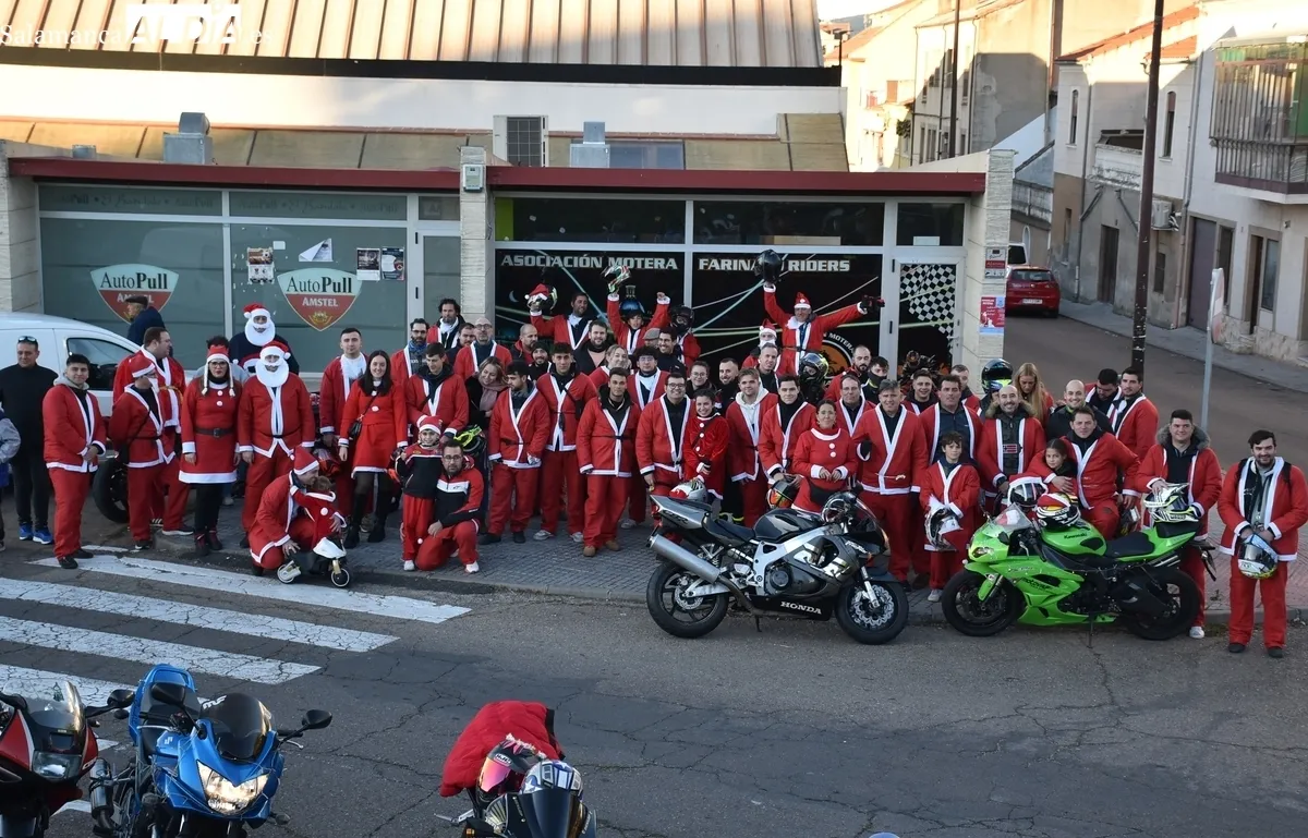 Foto 8 - Los moteros mirobrigenses se visten de Pap&aacute; Noel con el objetivo de ayudar a Valencia