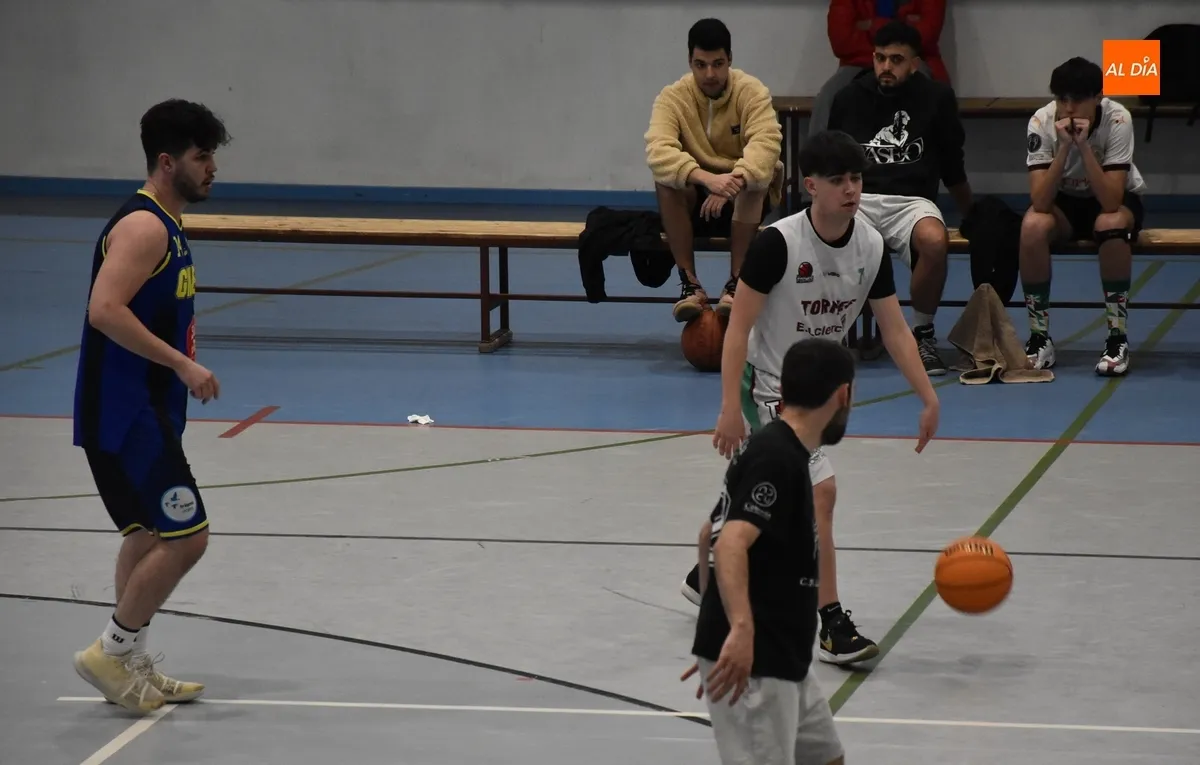 Foto 10 - 9 equipos disputan el Torneo Navide&ntilde;o de Basket 3x3 de la UD Mirobrigense