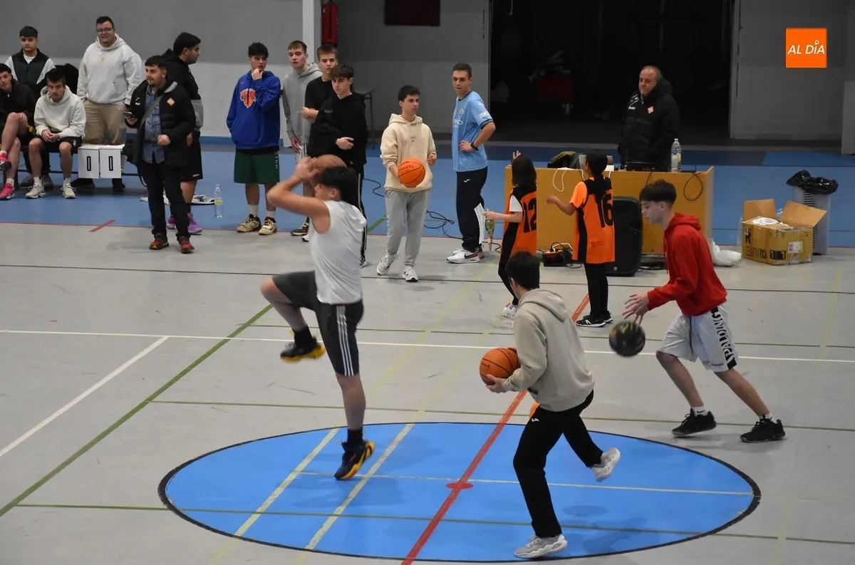 Foto 2 - Princesos se adjudica el Torneo Navide&ntilde;o de Basket 3x3