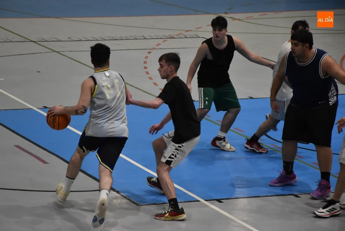 Foto 7 - Princesos se adjudica el Torneo Navide&ntilde;o de Basket 3x3