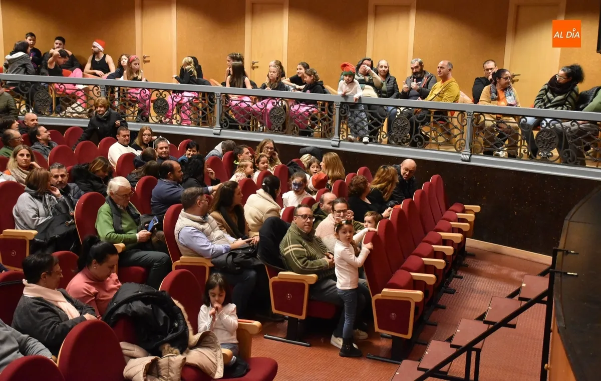 Foto 3 - El Teatro Nuevo roza el lleno para echar una mano a los afectados por enfermedades raras