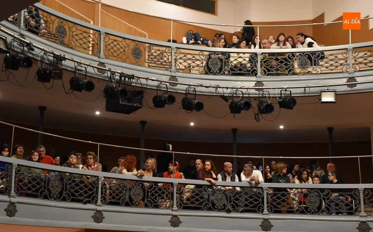 Foto 6 - El Teatro Nuevo roza el lleno para echar una mano a los afectados por enfermedades raras