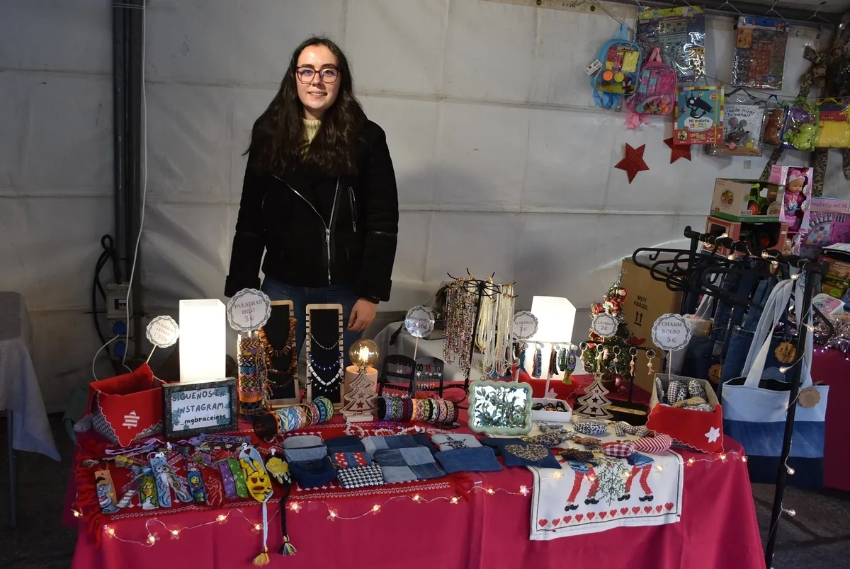 Foto 7 - Ciudad Rodrigo estrena su Mercado Navide&ntilde;o con un notable ajetreo