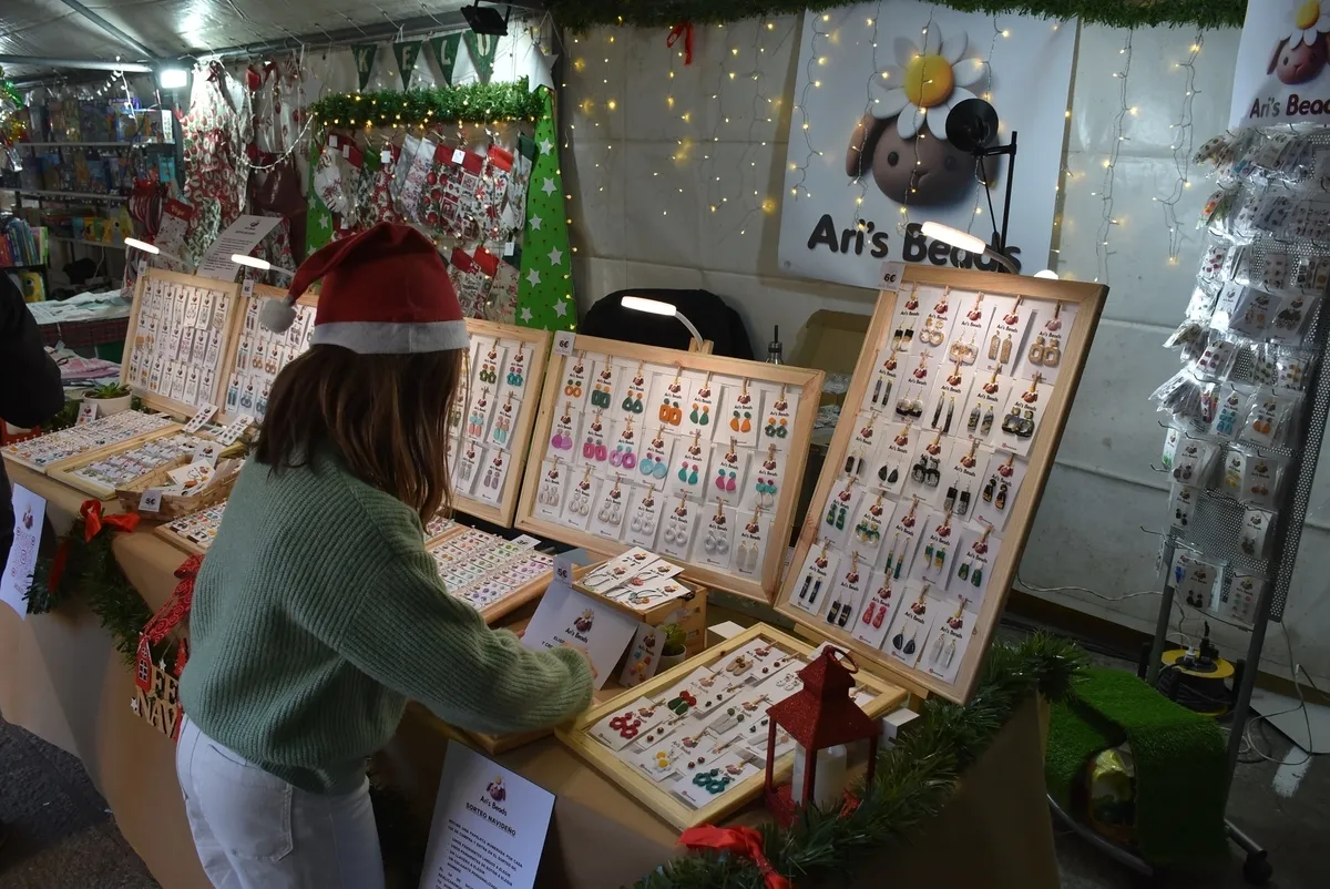 Foto 11 - Ciudad Rodrigo estrena su Mercado Navide&ntilde;o con un notable ajetreo
