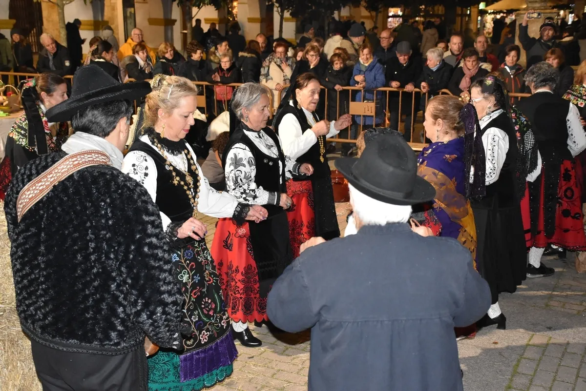 Foto 7 - El Bot&oacute;n Charro abre el tr&iacute;ptico de belenes vivientes de Mir&oacute;briga rezumando tradici&oacute;n