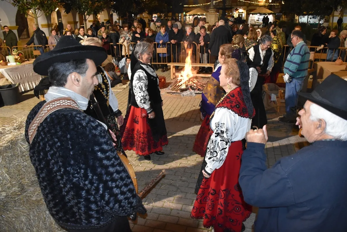 Foto 8 - El Bot&oacute;n Charro abre el tr&iacute;ptico de belenes vivientes de Mir&oacute;briga rezumando tradici&oacute;n