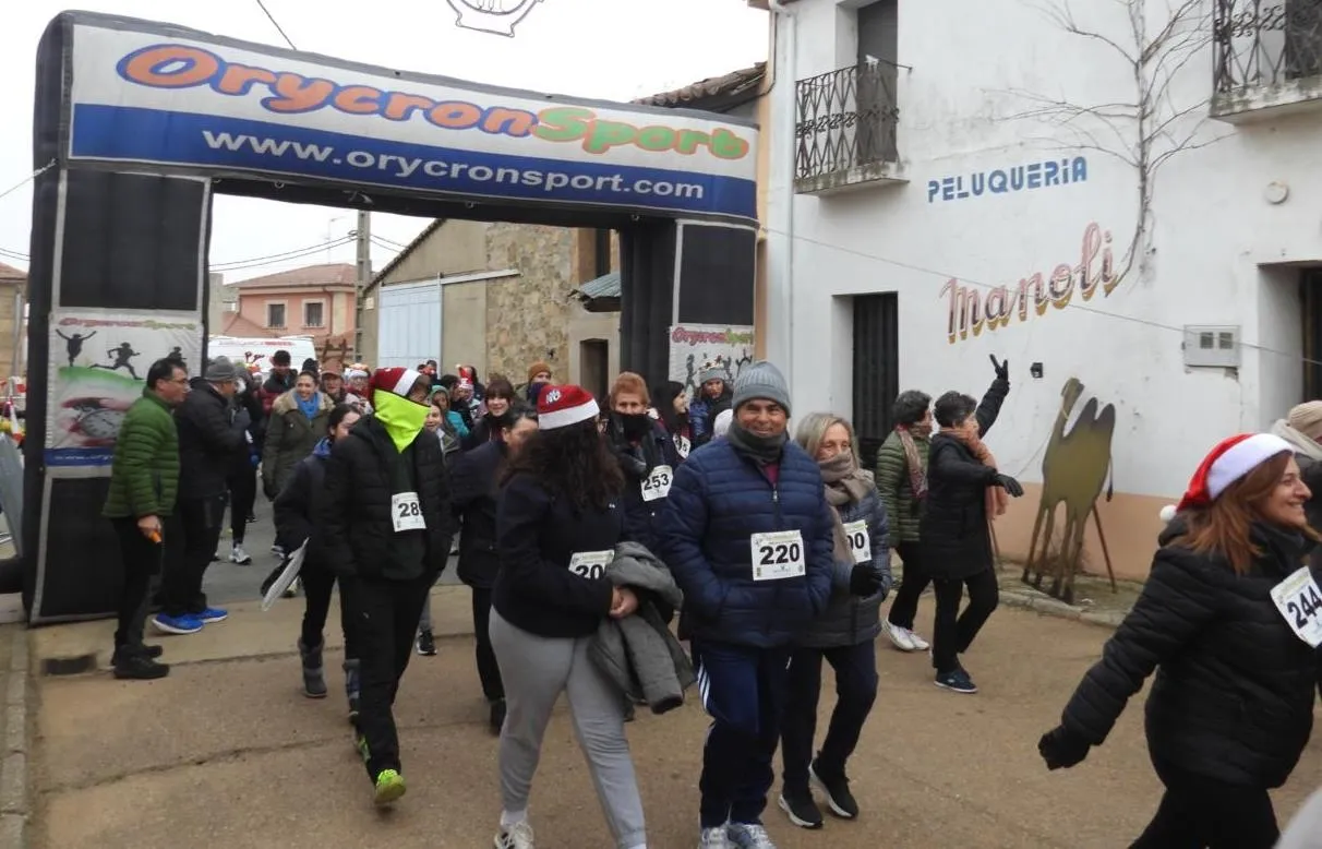Foto 11 - Cabrillas estrena su San Silvestre con &Aacute;ngel Ayuso y Ester Rodr&iacute;guez como triunfadores