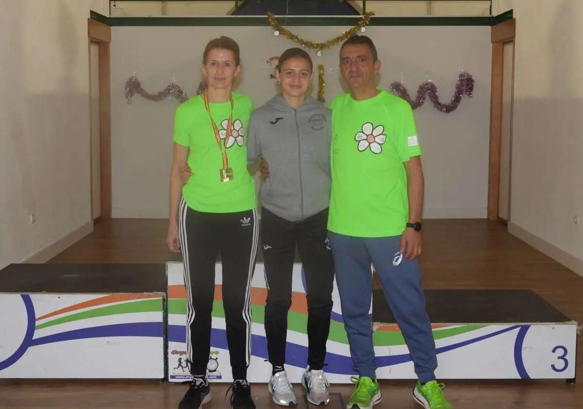 Foto 3 - Ruth Vicente Regatos queda 2&ordf; en la San Silvestre de Vitigudino