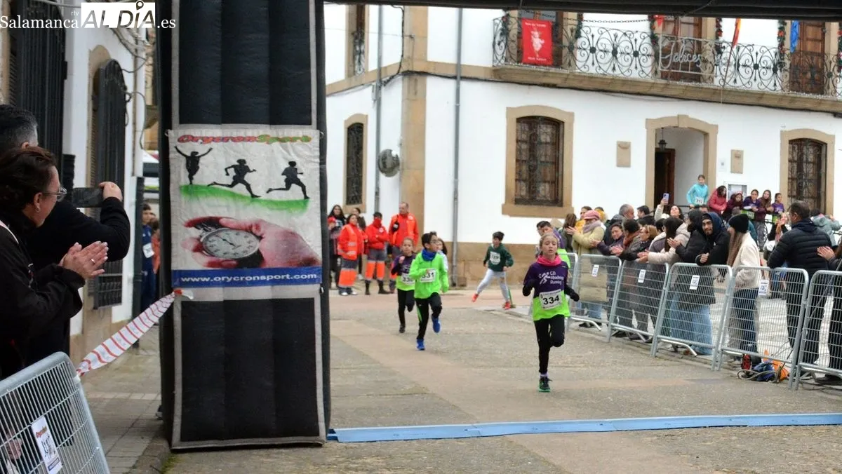 Foto 12 - La X San Silvestre de Lumbrales congrega a 160 atletas y andarines
