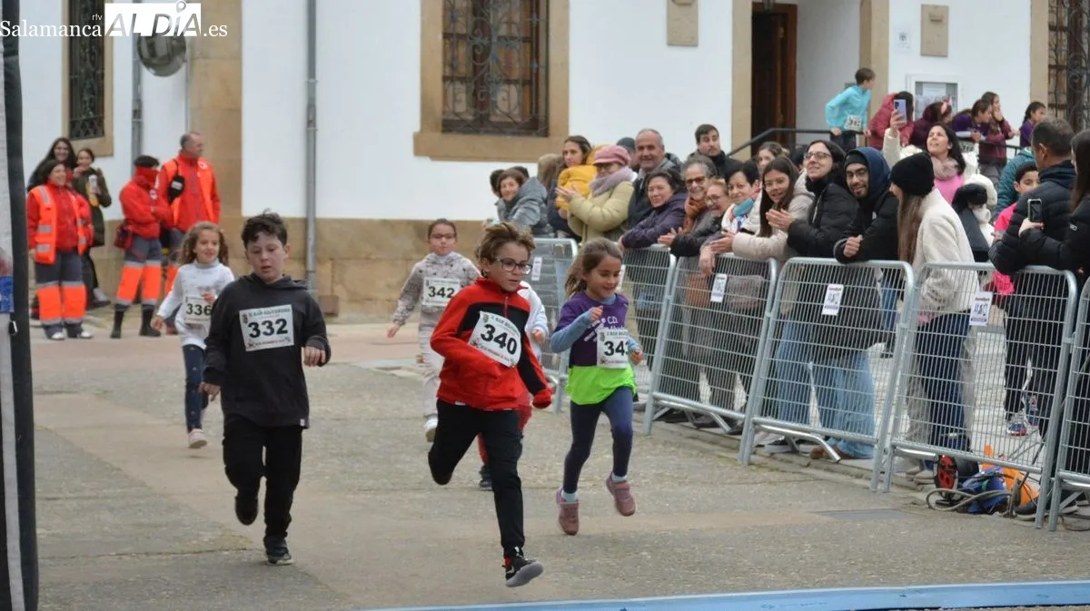 Foto 11 - La X San Silvestre de Lumbrales congrega a 160 atletas y andarines