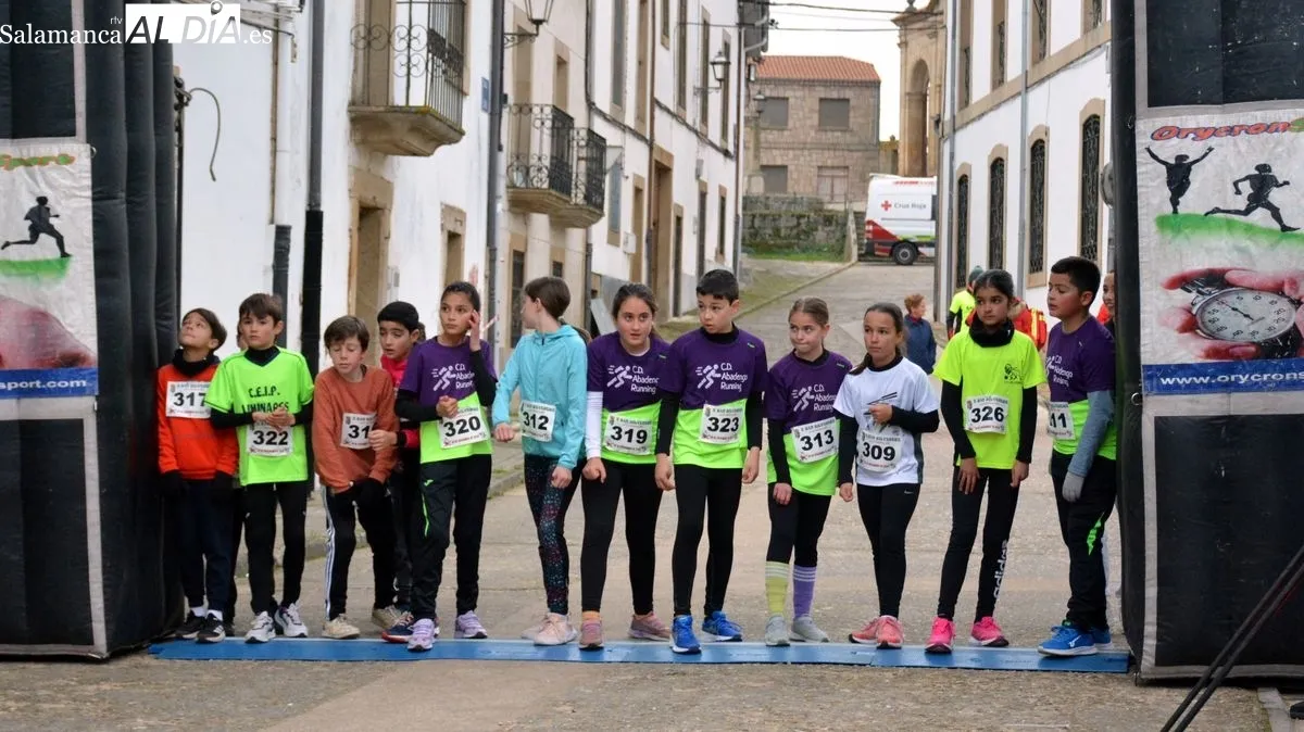 Foto 10 - La X San Silvestre de Lumbrales congrega a 160 atletas y andarines