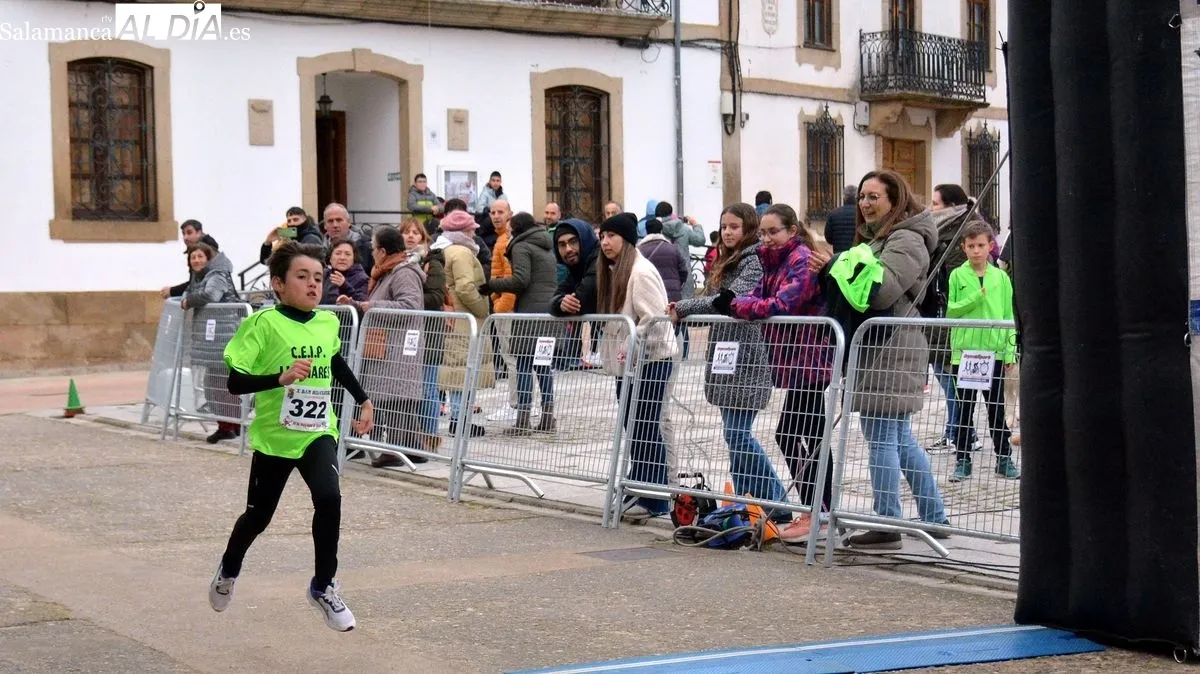 Foto 8 - La X San Silvestre de Lumbrales congrega a 160 atletas y andarines