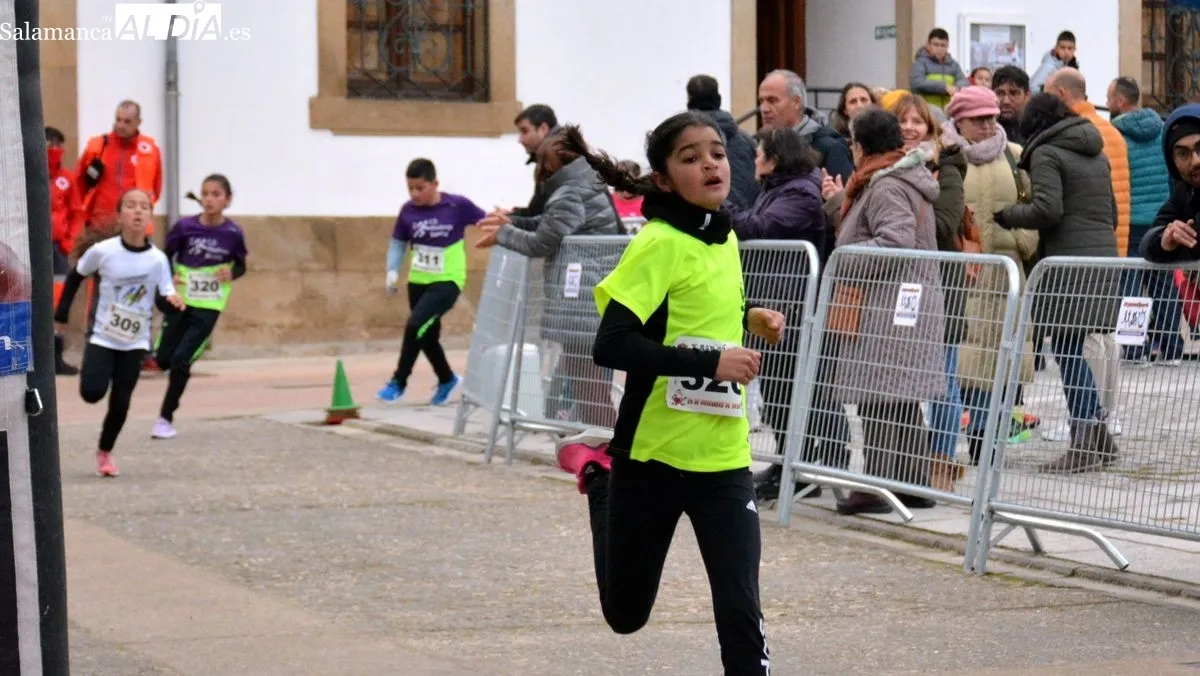 Foto 7 - La X San Silvestre de Lumbrales congrega a 160 atletas y andarines