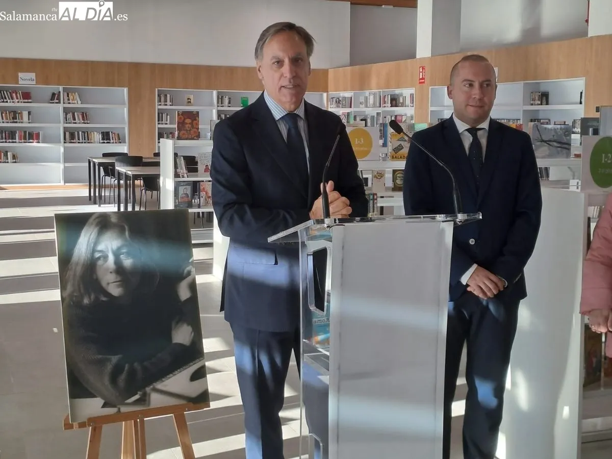 Inauguración de la Biblioteca Municipal ‘Carmen Martín Gaite’ en Pizarrales. Foto de Víctor Jiménez