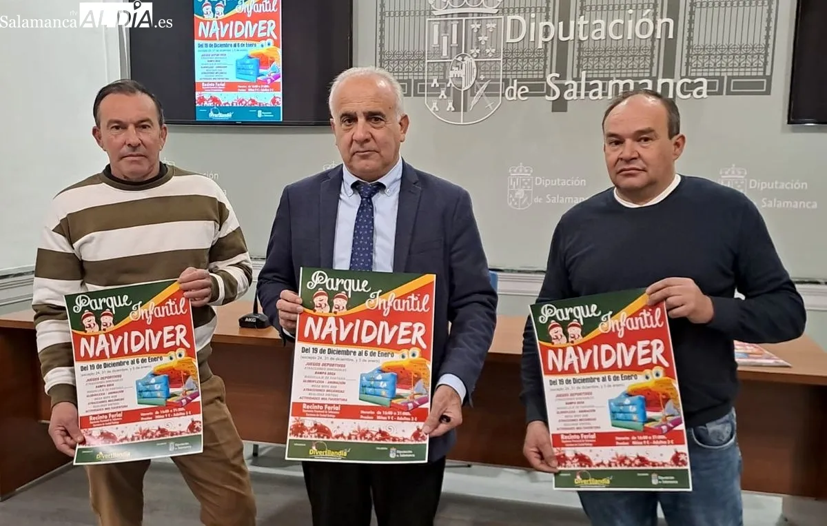 El diputado de Deportes, Jesús María Ortiz,y representantes de la empresa Divertilandia, presentan  Navidiver. Foto de Víctor Jiménez