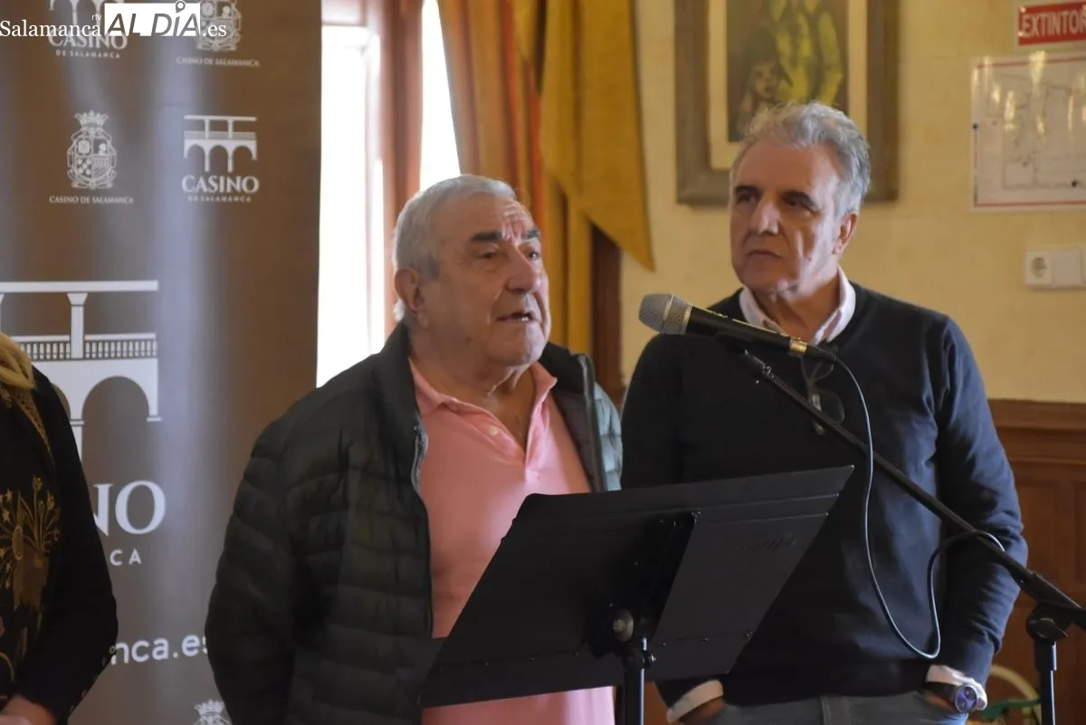 Exposición 'Pinceles y Palabras' en el Casino de Salamanca. Foto de Miguel Hernández