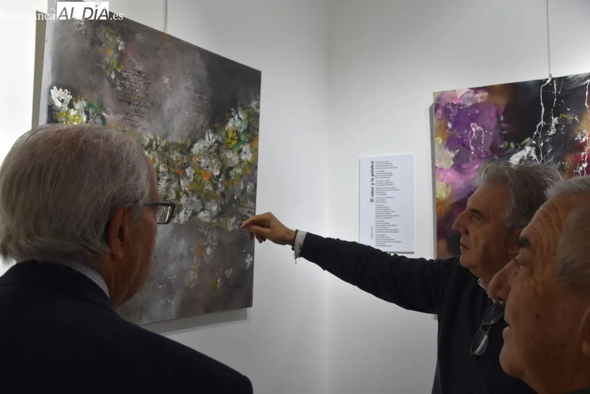 Exposición 'Pinceles y Palabras' en el Casino de Salamanca. Foto de Miguel Hernández