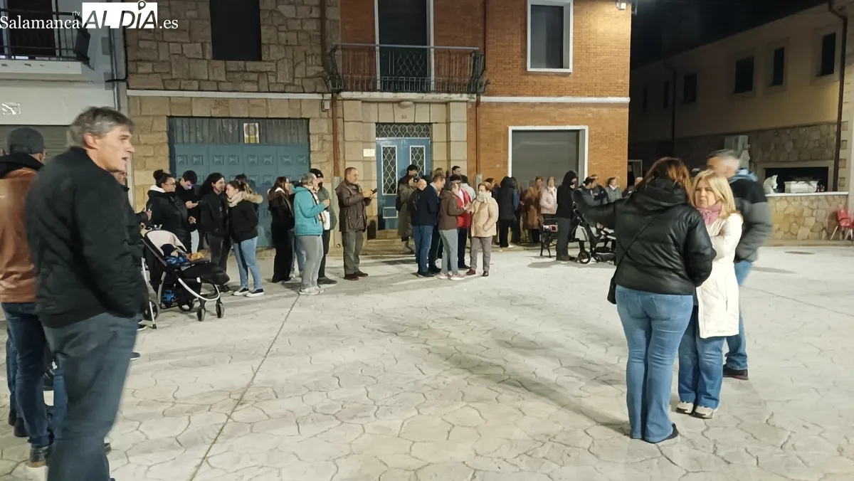 Encendido del árbol de Navidad en Barruecopardo
