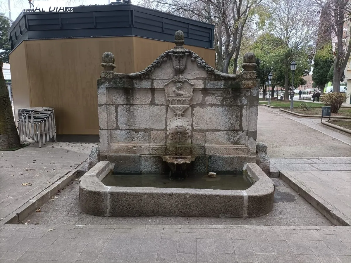 fuente de Carmelitas, en el paseo Torres Villarroel. foto. Víctor Jiménez