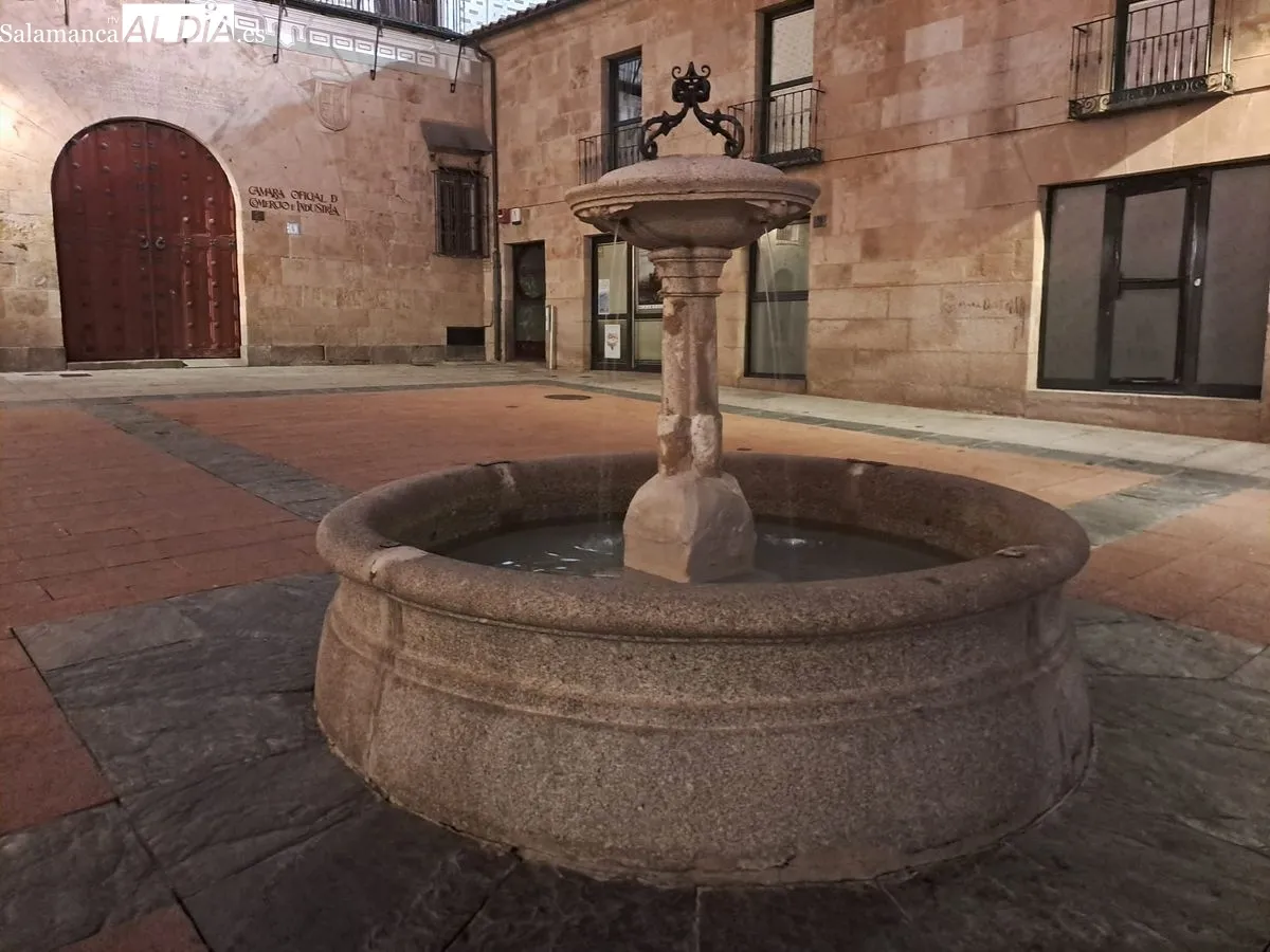 Fuente de la plaza de Sexmeros. Fotos: Víctor Jiménez
