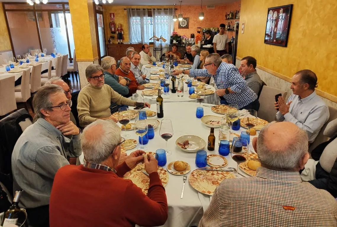 Foto 2 - Los jubilados de ENUSA celebran con nuevas incorporaciones su comida de Navidad