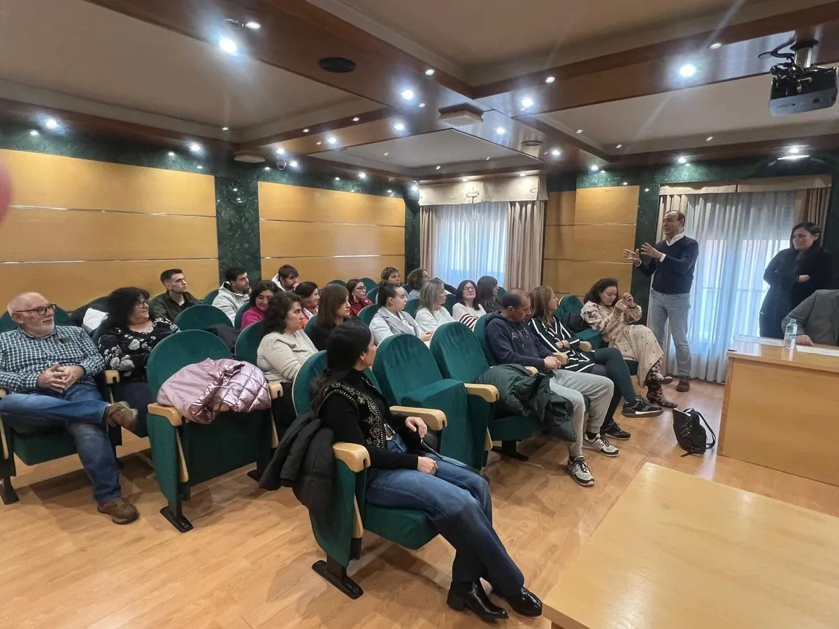 Foto 4 - Las AFE &lsquo;Dinamiza Carbajosa&rsquo; y &lsquo;Espacios Verdes Carbajosa&rsquo; forman a 16 personas desempleadas del municipio
