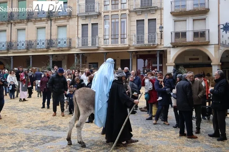 Foto 16 - El Bel&eacute;n Viviente llena de tradici&oacute;n la Plaza Mayor de Alba de Tormes