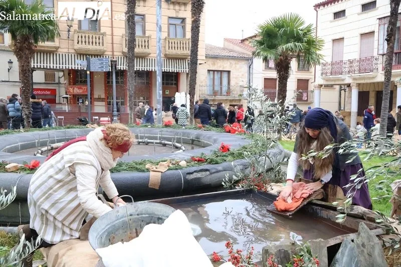 Foto 11 - El Bel&eacute;n Viviente llena de tradici&oacute;n la Plaza Mayor de Alba de Tormes