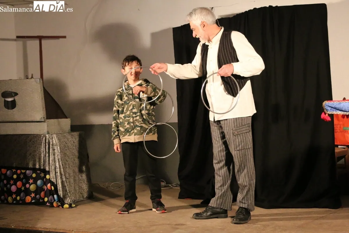 Noches de Magia en Valderrodrigo con Pedro Chirimbamba / CORRAL