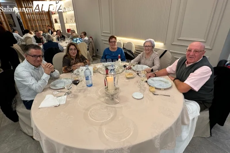 Foto 9 - Abrazos y reencuentros, protagonistas de la 38&ordm; reuni&oacute;n anual de los pe&ntilde;arandinos ausentes