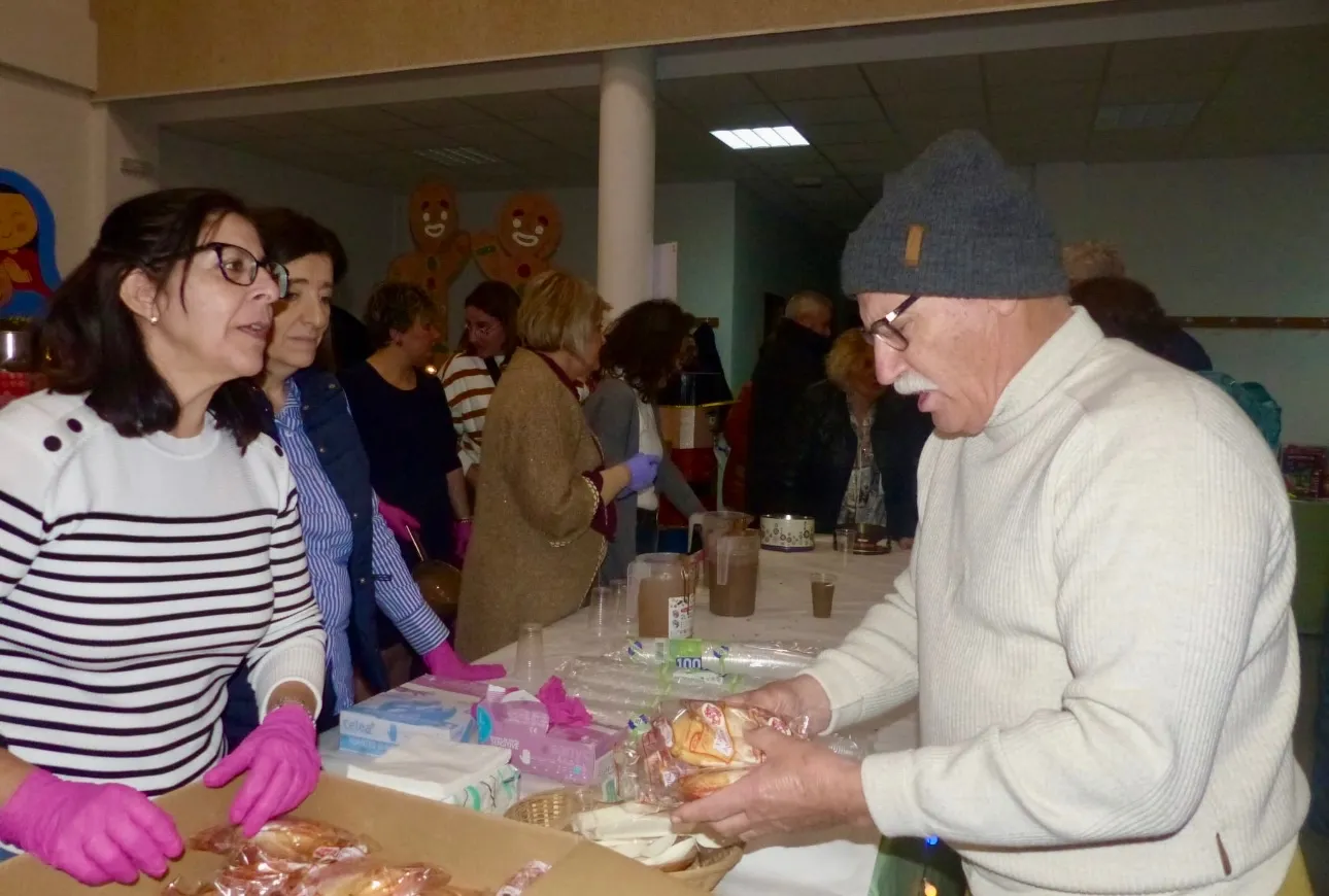 Foto 11 - Dulce broche al gran domingo solidario de Villoria con una animada chocolatada en favor de Acci&oacute;n Verapaz