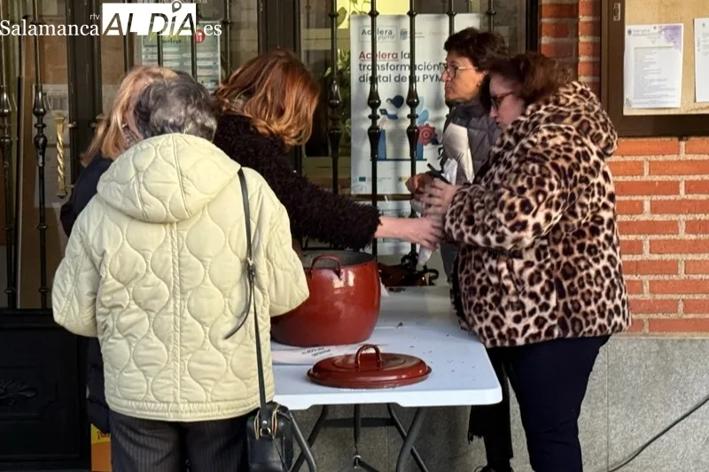 Macotera celebraba este domingo una animada castañada