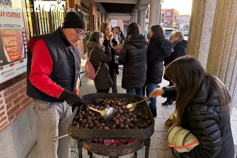 Macotera celebraba este domingo una animada castañada