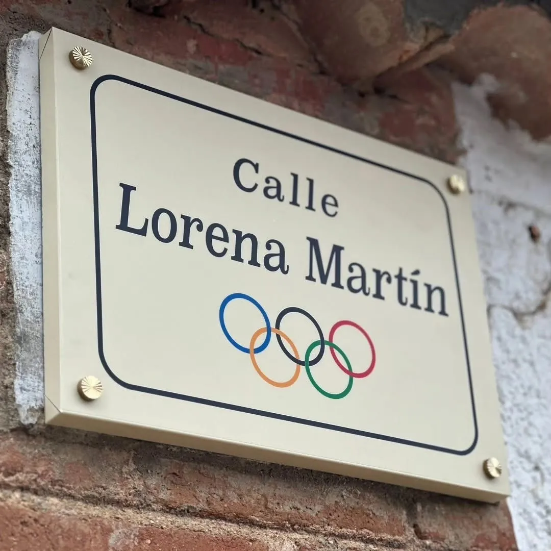 Tordillos dedica una calle a Lorena Martín. Fotos Ayto Peñaranda