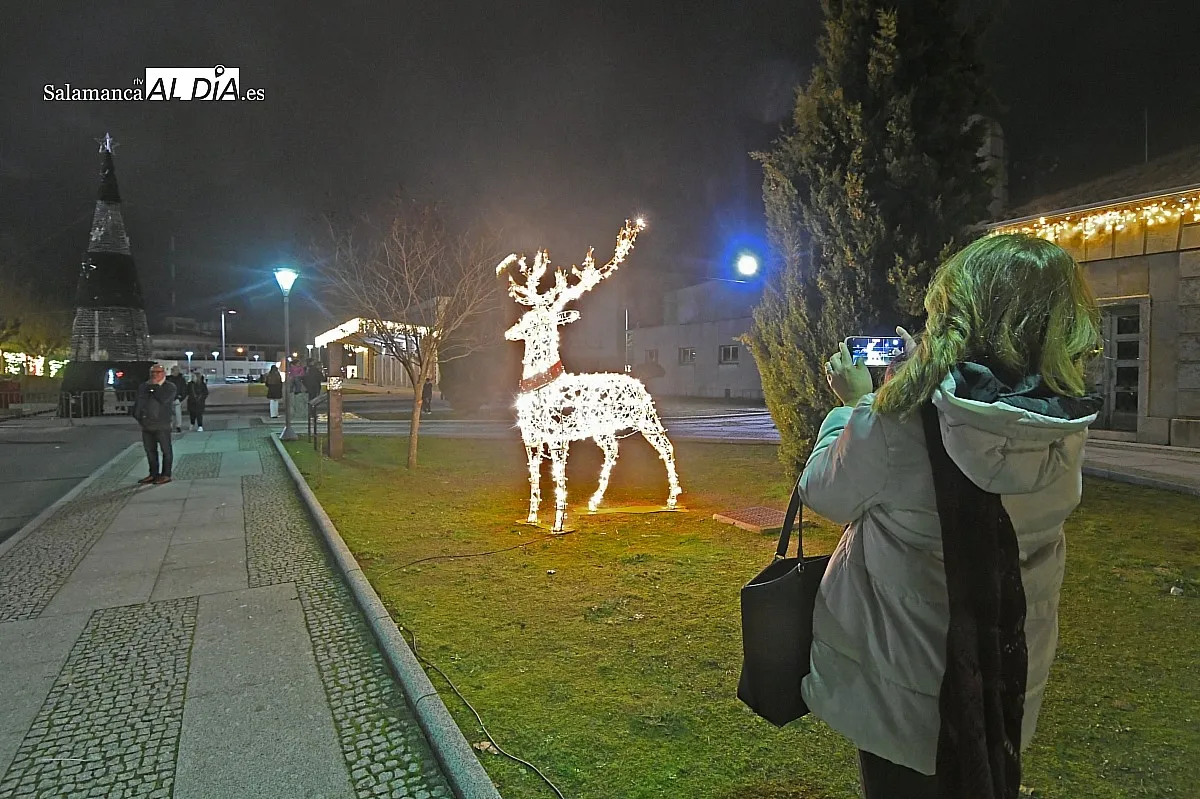 Iluminación Navideña en Fuentes de Oñoro y Vilar Formoso/ Fotos: Adrián M.Pastor