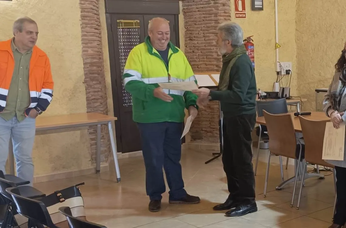 Foto 3 - Los alumnos de la acci&oacute;n &lsquo;Alto &Aacute;gueda Verde II&rsquo; reciben sus diplomas