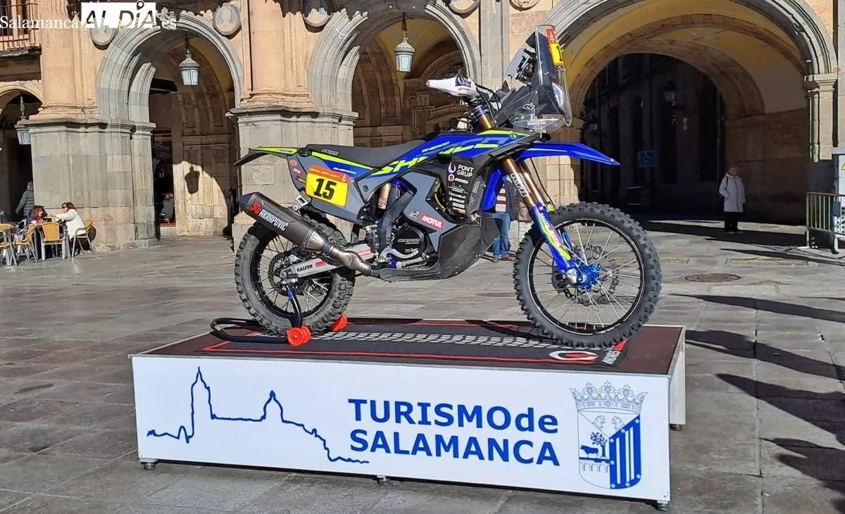 Moto que el piloto Lorenzo Santolino llevará a la nueva edición del Rally Dakar 2025. Foto de Víctor Jiménez