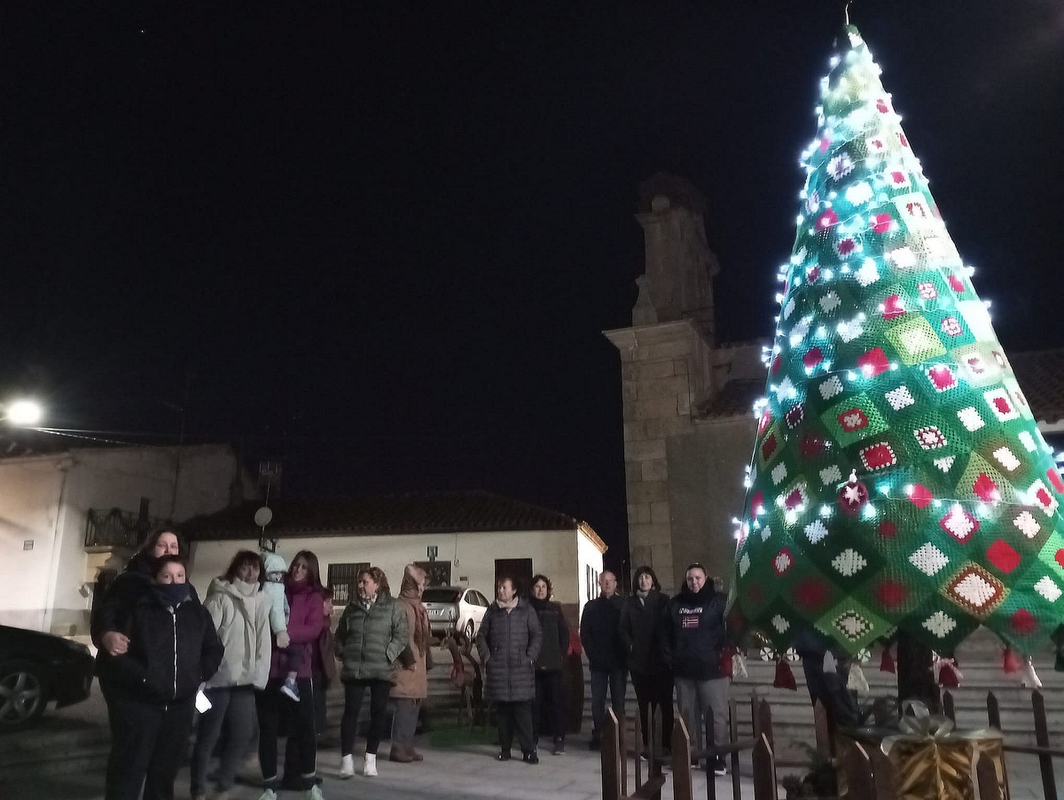 Encendido del árbol de Navidad en Valderrodrigo