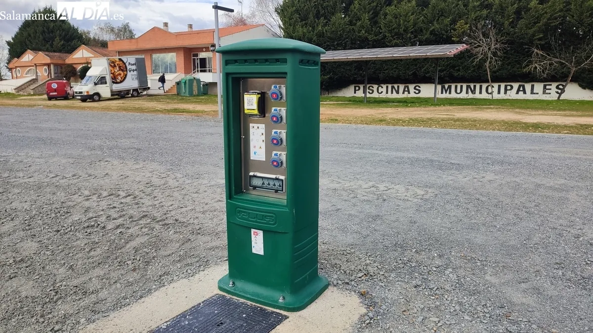 Parking de autocaravanas y pista de pádel en Vitigudino / CORRAL