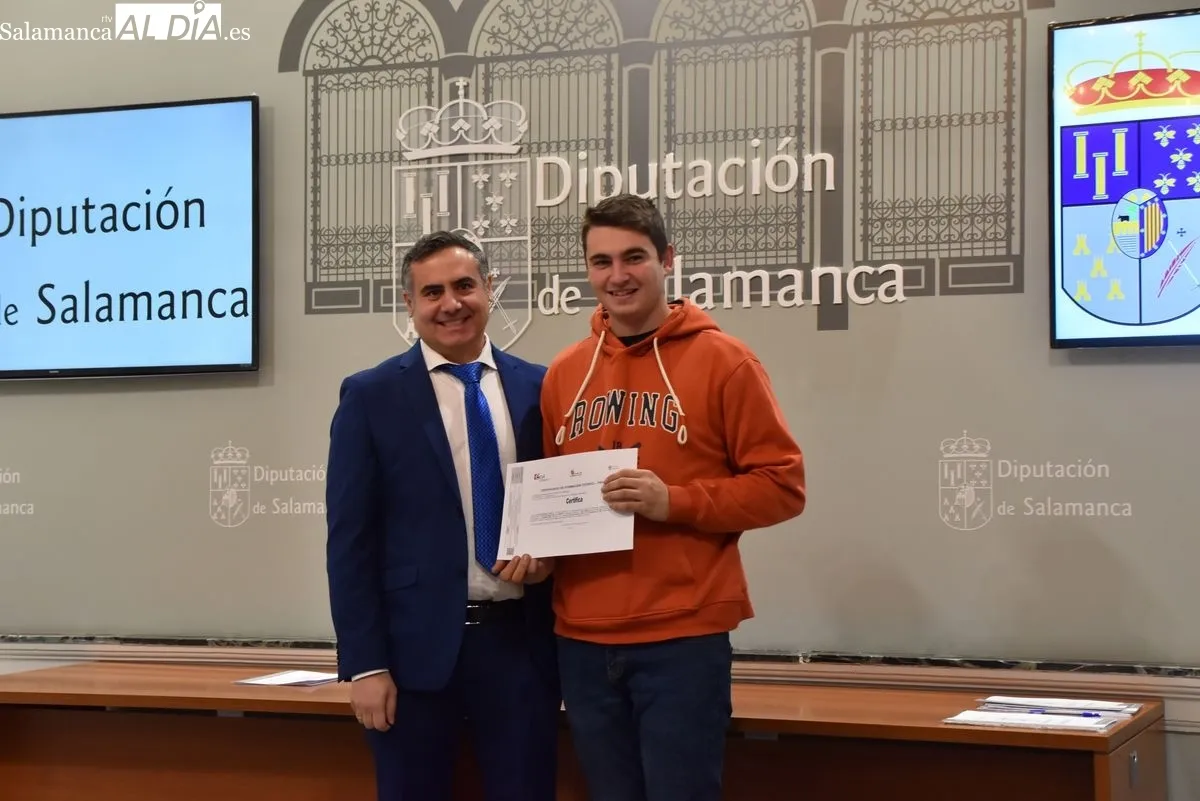 Un total de 32 alumnos de las AFEs de diversos pueblos de la provincia de Salamanca reciben sus reconocimientos | FOTOS: Vanesa Martins 