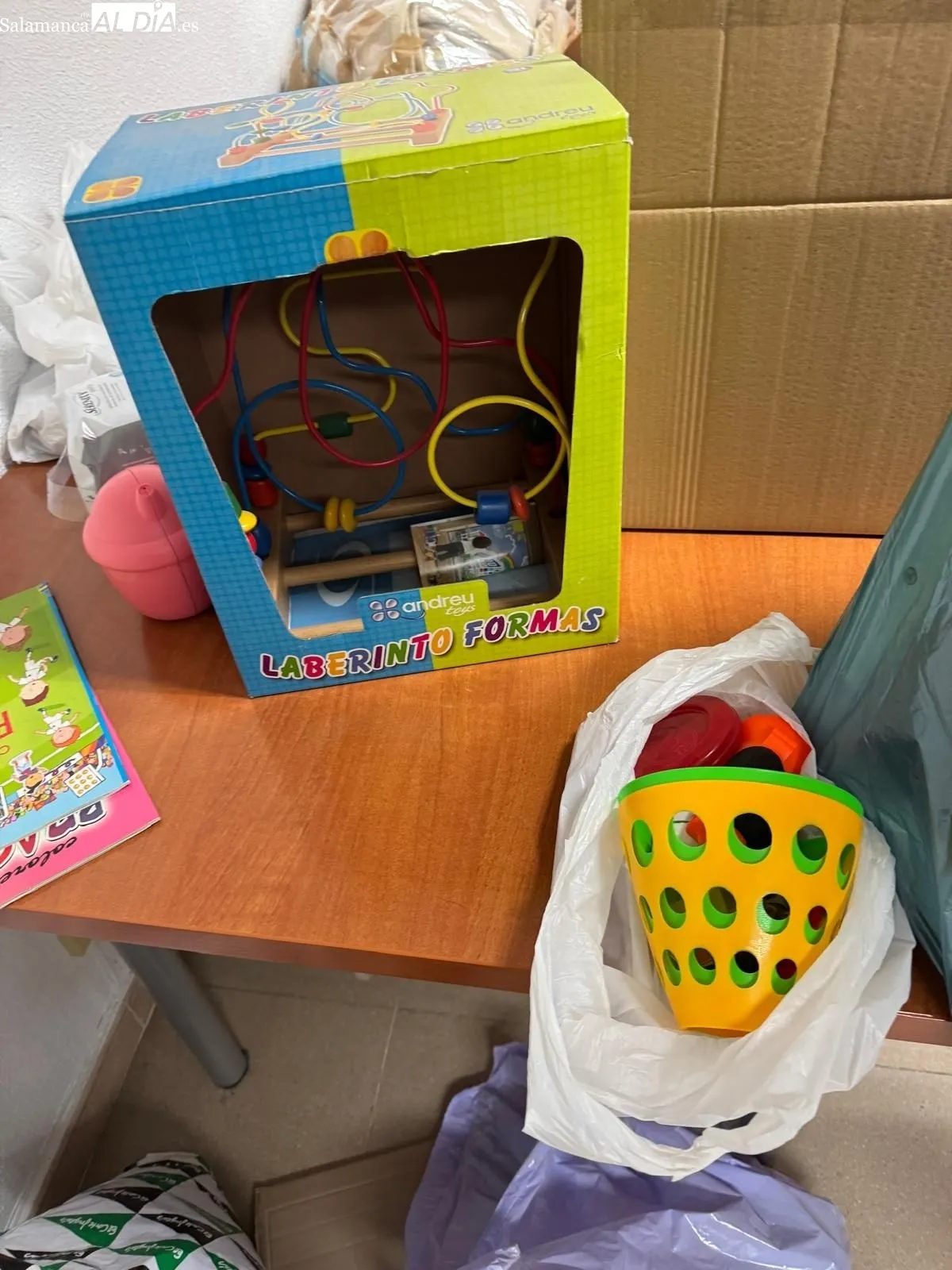 Preparativos en ASDACE con motivo de este cargamento solidario