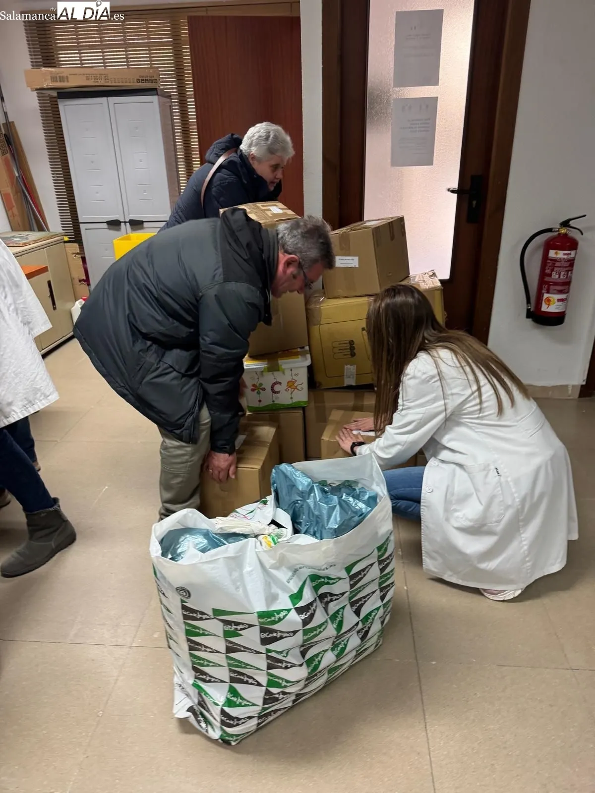 Preparativos en ASDACE con motivo de este cargamento solidario