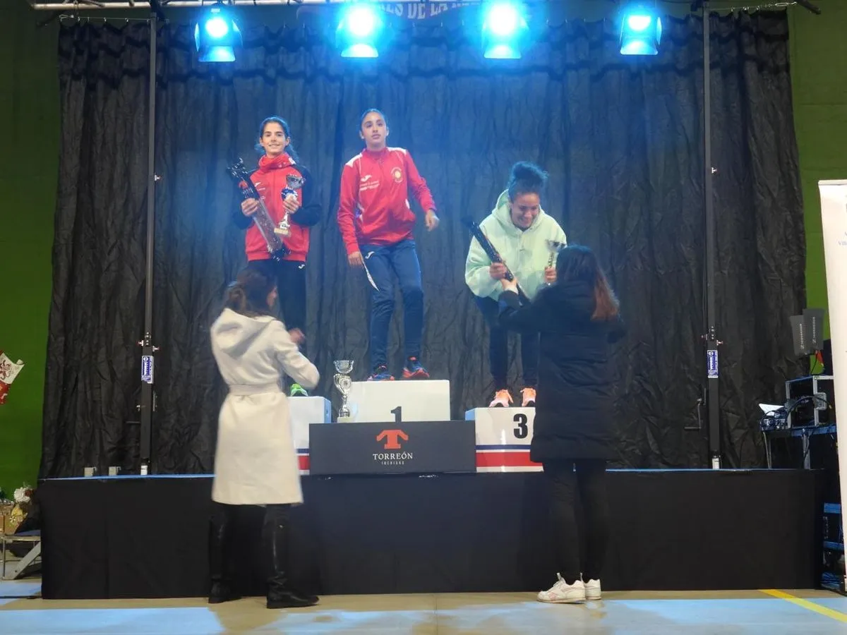 XV edición de la Carrera y Marcha San Silvestre en Villares de la Reina. Foto de Orycronsport