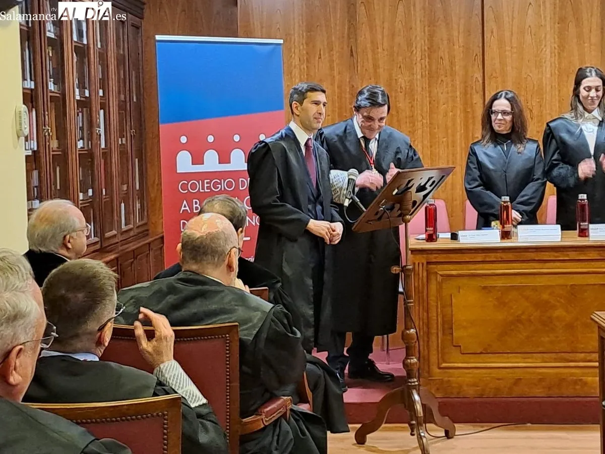 Toma de posesión del nuevo decano del Colegio de la Abogacía de Salamanca y de los integrantes de su candidatura. Foto de Víctor Jiménez