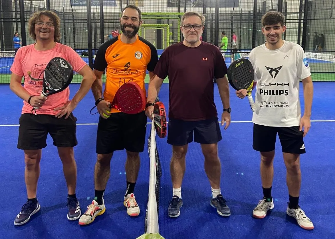 Foto 5 - El Club de P&aacute;del Ciudad Rodrigo disfruta de un hermanamiento con el Club Play P&aacute;del de Salamanca