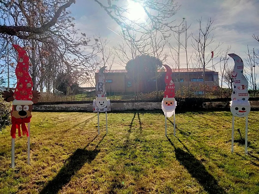 Foto 16 - Vecinos de El Bod&oacute;n adornan calles y plazas para recibir la Navidad